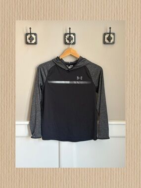 🧵Under Armour Hooded Performance Top Big Kids/Boys
